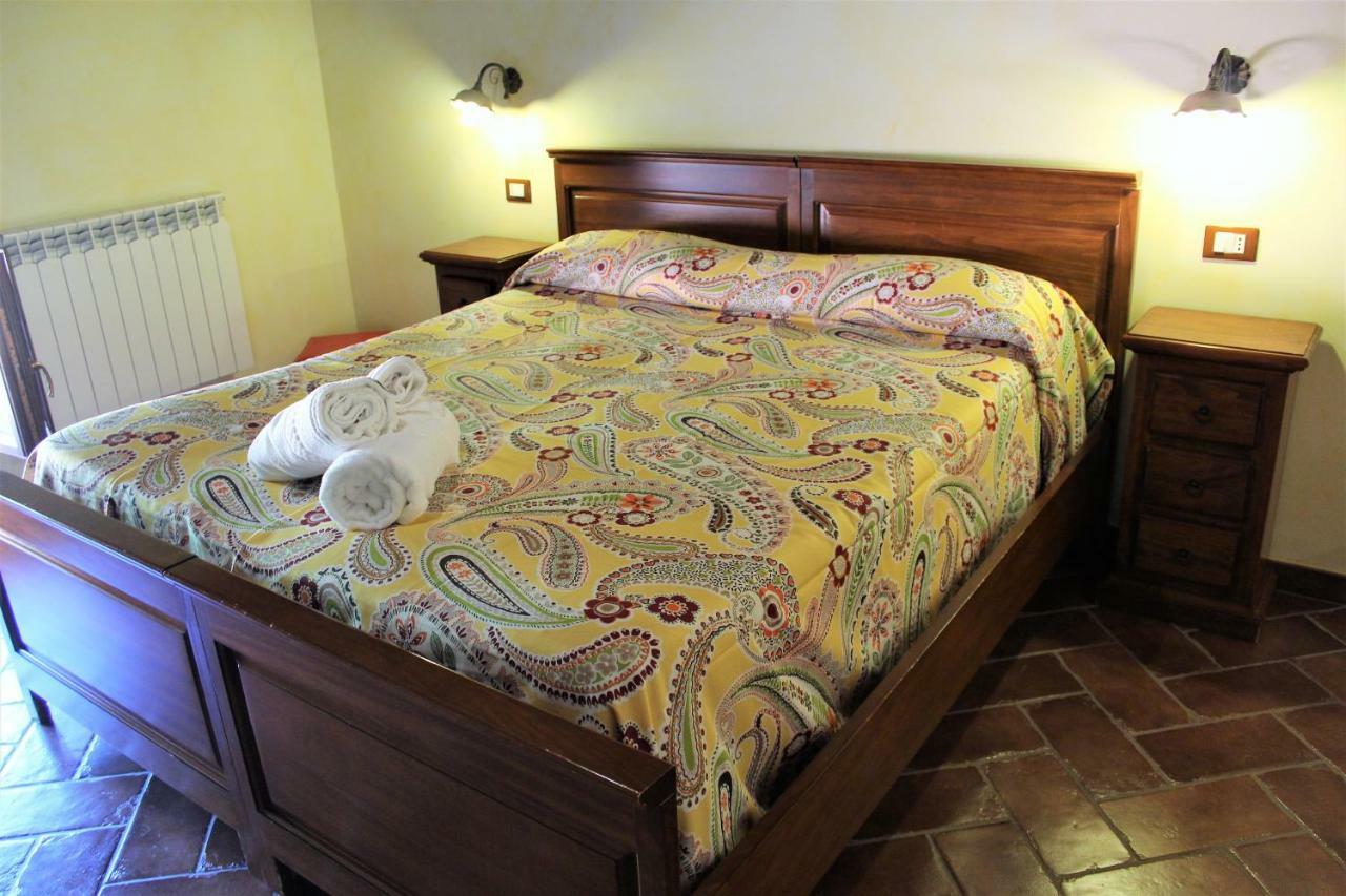 Agriturismo Il Castagneto Padula Exterior photo