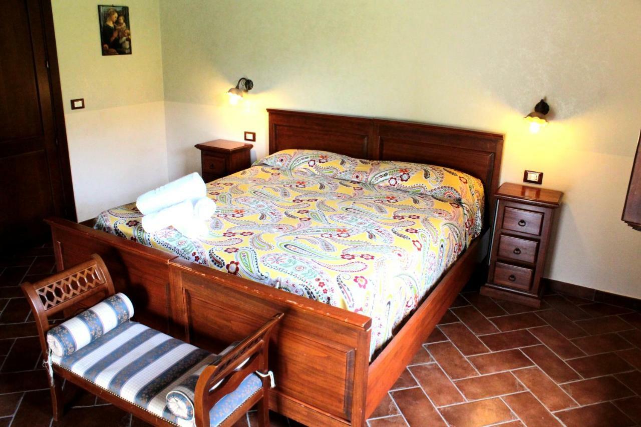 Agriturismo Il Castagneto Padula Exterior photo